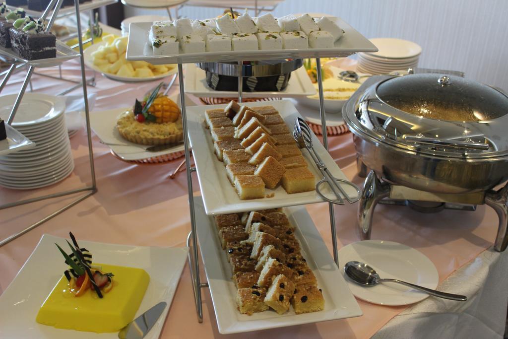 Continent Sumou Hotel Al-Chubar Zewnętrze zdjęcie