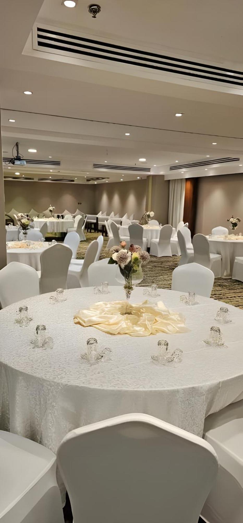 Continent Sumou Hotel Al-Chubar Zewnętrze zdjęcie